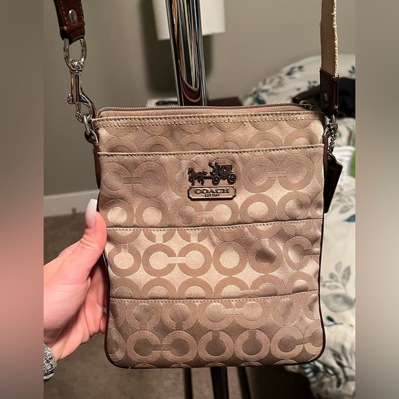 ⭐️crossbody Coach Bag ⭐️ - Picture 1 of 6